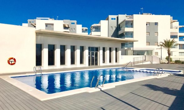 Resale - Apartment - Orihuela Costa - La Zenia