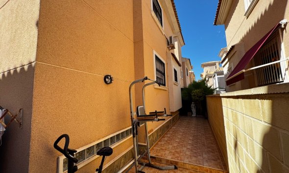 Resale - Villa - Orihuela Costa - Los Altos