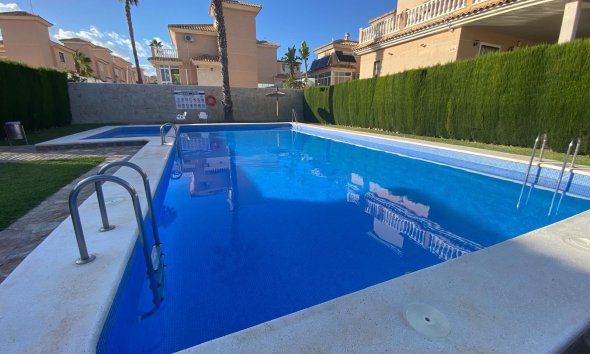 Resale - Villa - Orihuela Costa - Los Altos