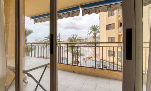 Resale - Apartment - Torrevieja - Playa del Cura