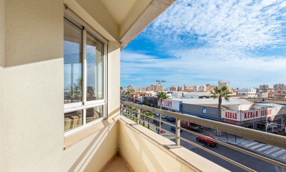 Resale - Apartment - Torrevieja - Center