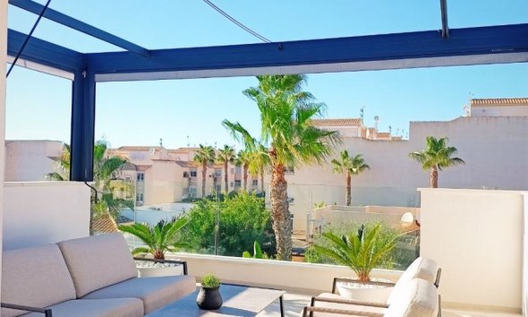 Resale - Villa - Orihuela Costa - Punta Prima