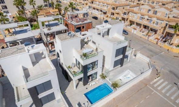 Resale - Villa - Orihuela Costa - Punta Prima