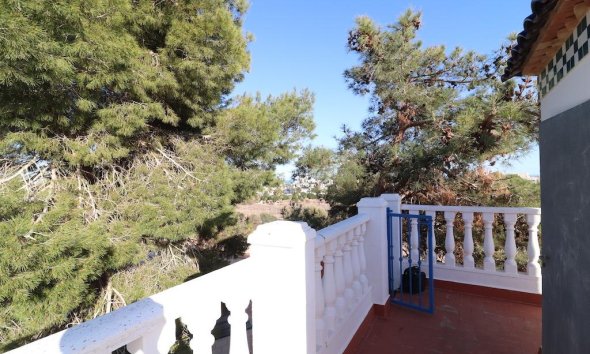 Resale - Villa - Orihuela Costa - Los Dolses