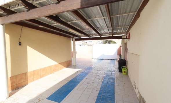 Resale - Villa - Torrevieja - La Siesta - El Salado - Torreta