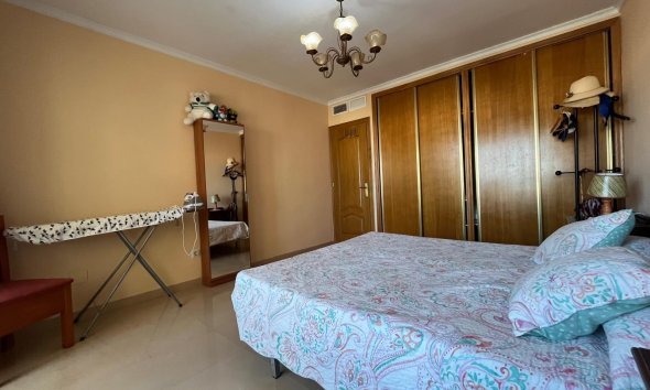 Resale - Apartment - Torrevieja - Playa del cura