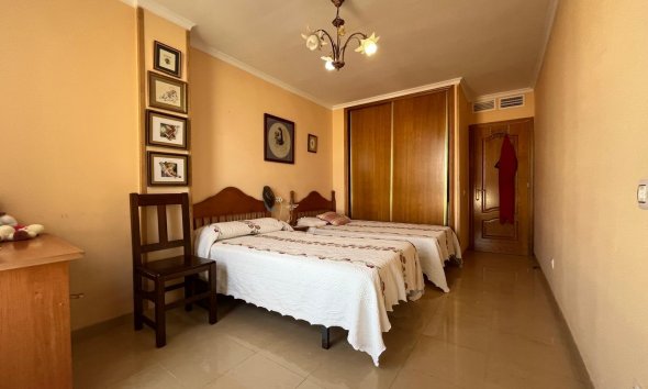 Resale - Apartment - Torrevieja - Playa del cura