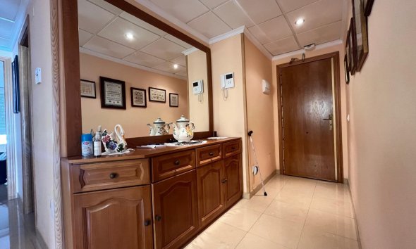 Resale - Apartment - Torrevieja - Playa del cura