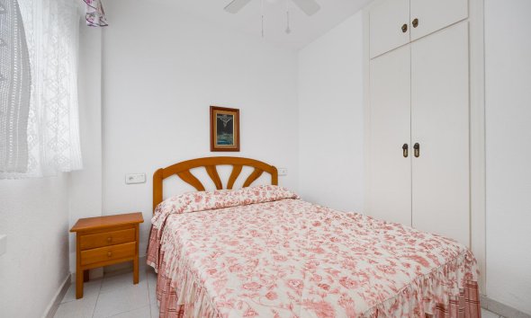 Resale - Apartment - Torrevieja - playa de los naufragos