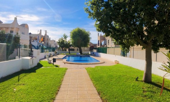 Resale - Town House - Torrevieja