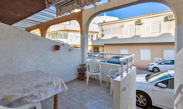 Resale - Town House - Torrevieja - Acequion