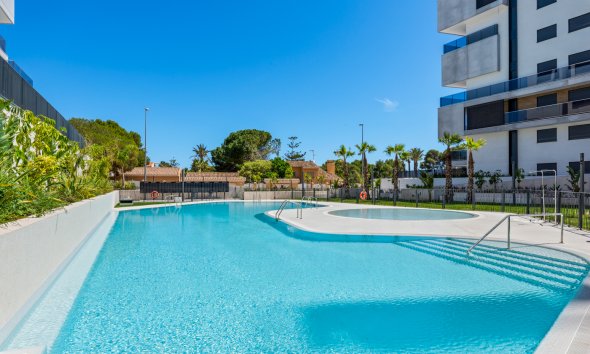 Resale - Apartment - Orihuela Costa - Campoamor