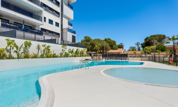 Resale - Apartment - Orihuela Costa - Campoamor