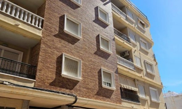 Resale - Apartment - Torrevieja - torrevieja