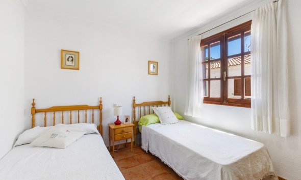 Resale - Bungalow - Pilar de la Horadada - Mil Palmeras