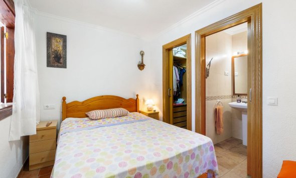 Resale - Bungalow - Pilar de la Horadada - Mil Palmeras