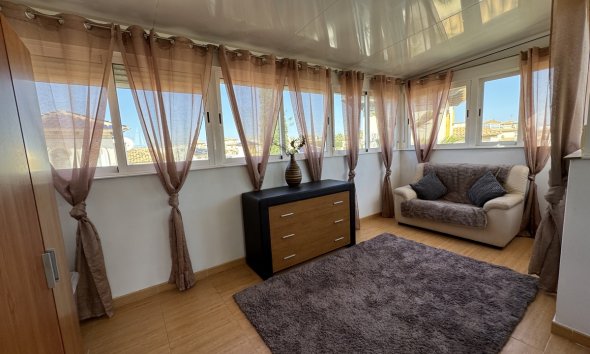 Resale - Villa - La Zenia