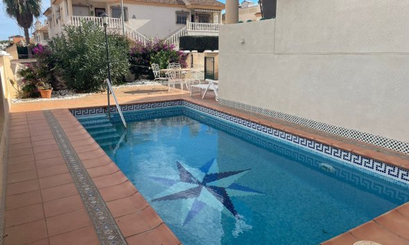 Resale - Apartment - Orihuela - Villamartín