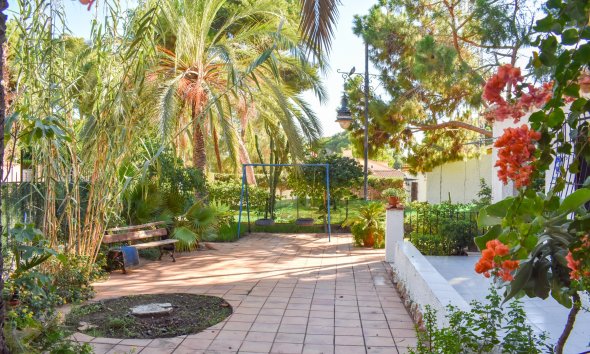 Resale - Villa - Orihuela Costa - Punta Prima