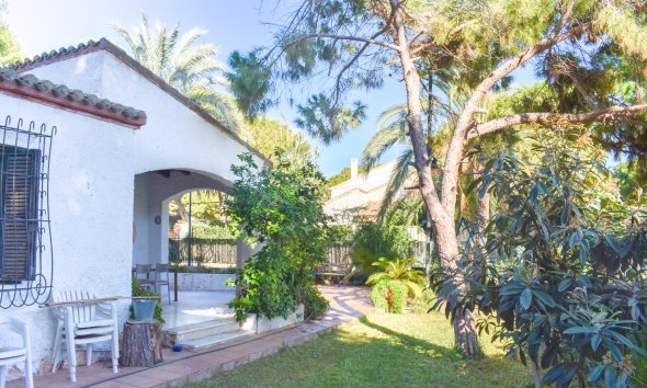 Resale - Villa - Orihuela Costa - Punta Prima