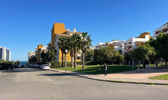 Resale - Town House - Torrevieja - Punta Prima