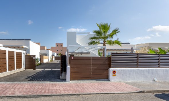 Resale - Villa - Los Montesinos - Los Montesinos - Urb. La Herrada