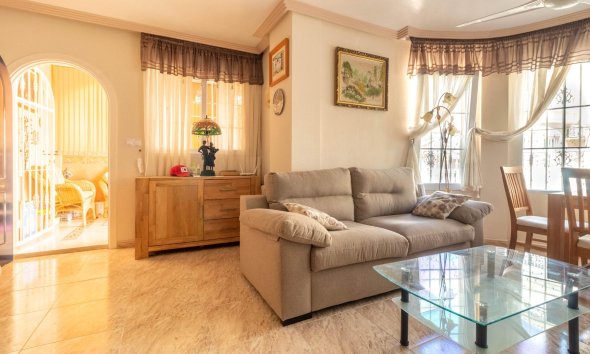 Resale - Villa - Torrevieja - Los altos