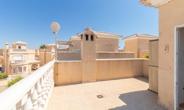 Resale - Villa - Torrevieja - Los altos