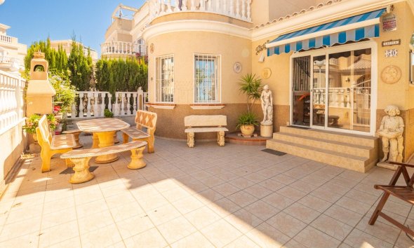 Resale - Villa - Torrevieja - Los altos