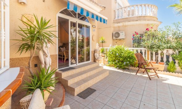 Resale - Villa - Torrevieja - Los altos