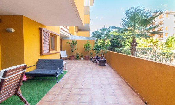 Resale - Apartment - Torrevieja - Punta prima