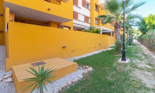 Resale - Apartment - Torrevieja - Punta prima