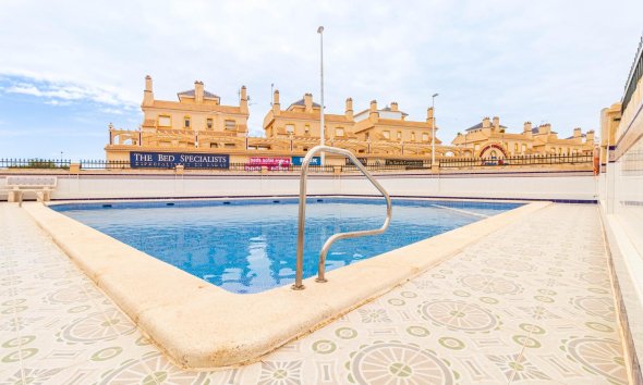 Resale - Apartment - Orihuela Costa - La Zenia