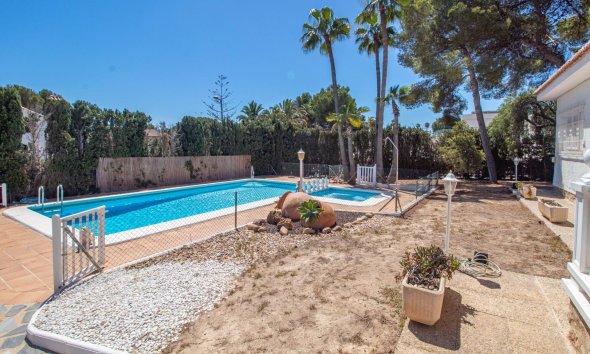 Resale - Villa - Torrevieja - Los balcones