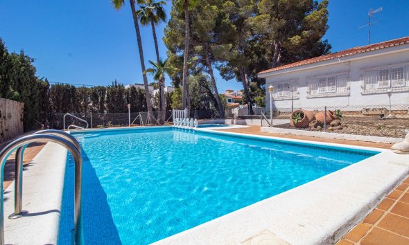 Resale - Villa - Torrevieja - Los balcones