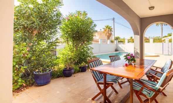 Resale - Villa - Torrevieja - Los balcones