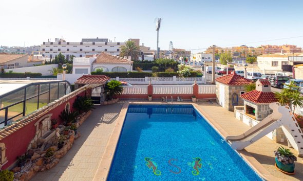 Resale - Villa - Orihuela Costa - La Regia