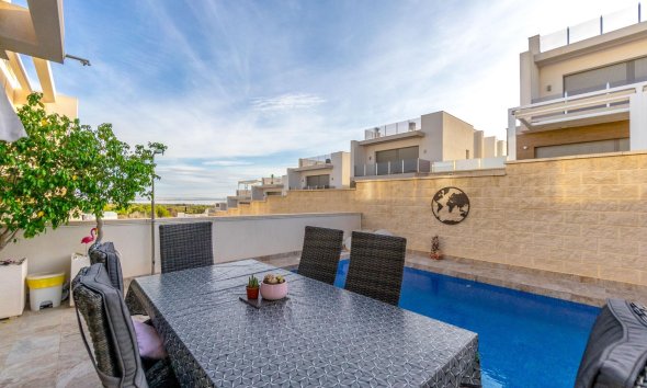 Resale - Villa - Orihuela Costa - PAU 26