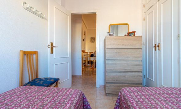 Resale - Bungalow - Torrevieja - Playa de los Naufragos