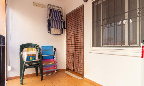 Resale - Bungalow - Torrevieja - Playa de los Naufragos