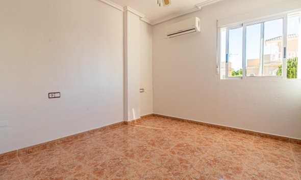 Resale - Town House - Torrevieja - Aguas Nuevas