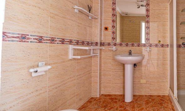 Resale - Town House - Torrevieja - Aguas Nuevas