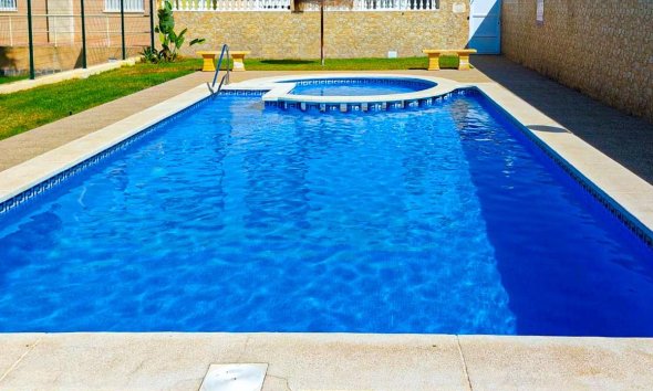 Resale - Town House - Torrevieja - Aguas Nuevas