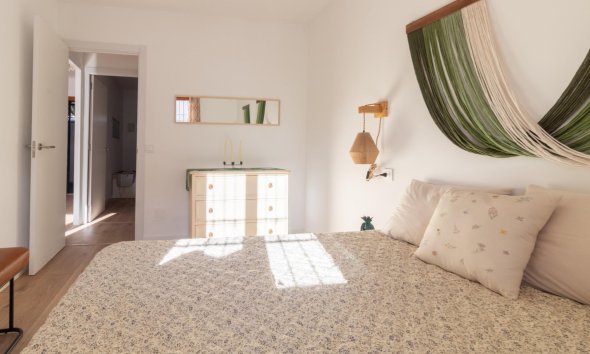 Resale - Bungalow - Torrevieja - Playa de los Naufragos