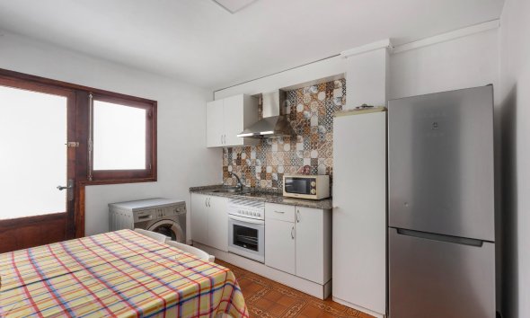 Resale - Apartment - Torrevieja - Acequion