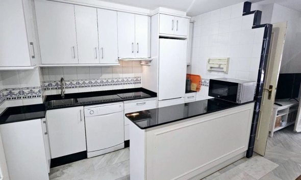 Resale - Apartment - Torrevieja - Los Frutales