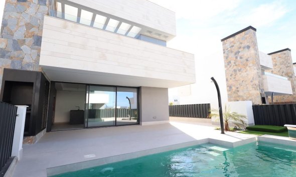 Resale - Villa - Los Alcazares - Santa Rosalía