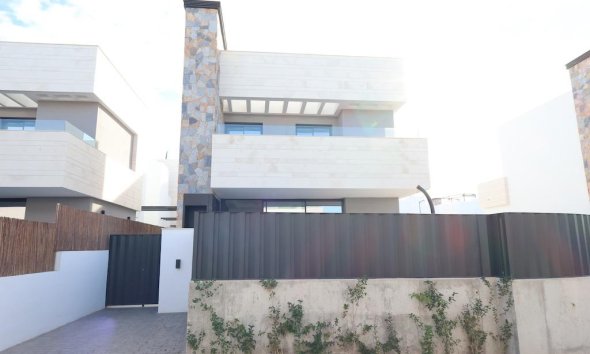 Resale - Villa - Los Alcazares - Santa Rosalía