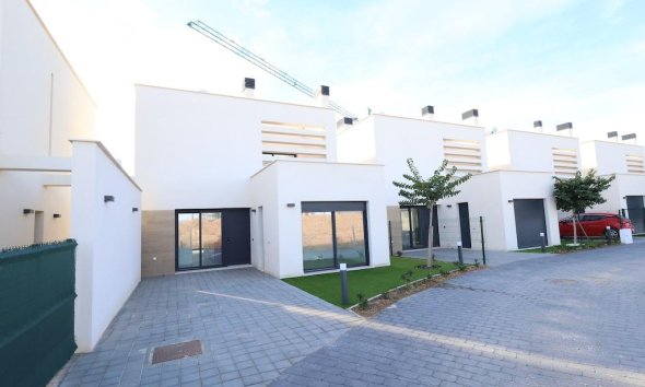 Resale - Villa - Los Alcazares - Santa Rosalía