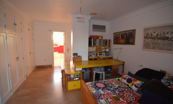 Resale - Villa - Torrevieja - Centro